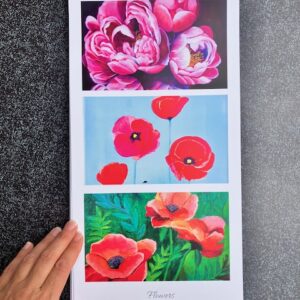 Kalender mit Blüten oder Frauen von Monira Art