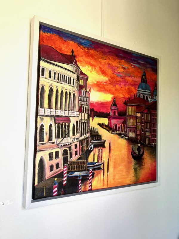 Venediggemälde von Monira Art in Rahmen an Wand