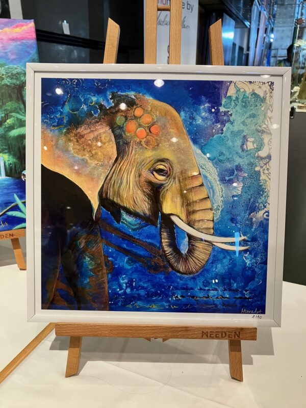 Blauer Elefant von Monira Art auf Staffelei