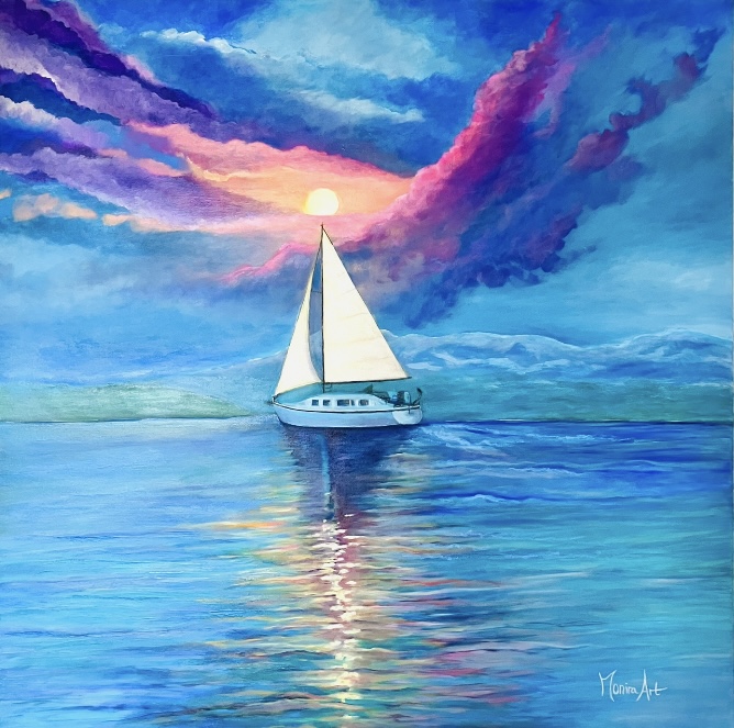 Einsames Segelboot auf dem Bodensee mit Bergen im Hintergrund und schönen Sonnenuntergang